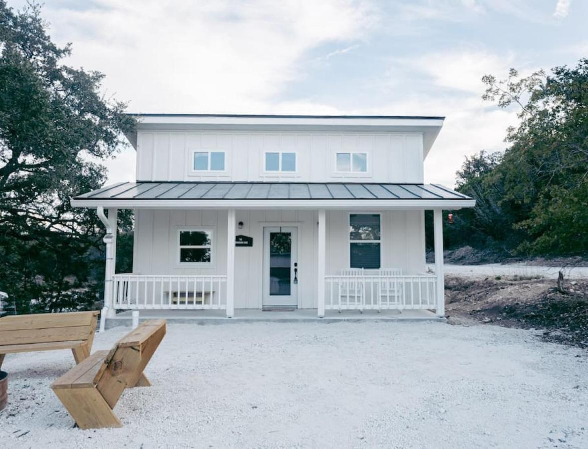 Hummingbird Haus - Hill Country Views On 20 Acres With Firepit Villa Spring Branch Екстериор снимка