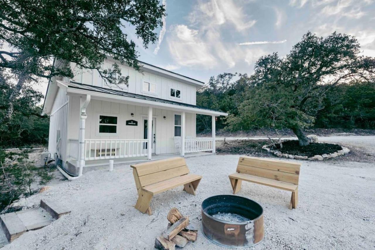 Hummingbird Haus - Hill Country Views On 20 Acres With Firepit Villa Spring Branch Екстериор снимка