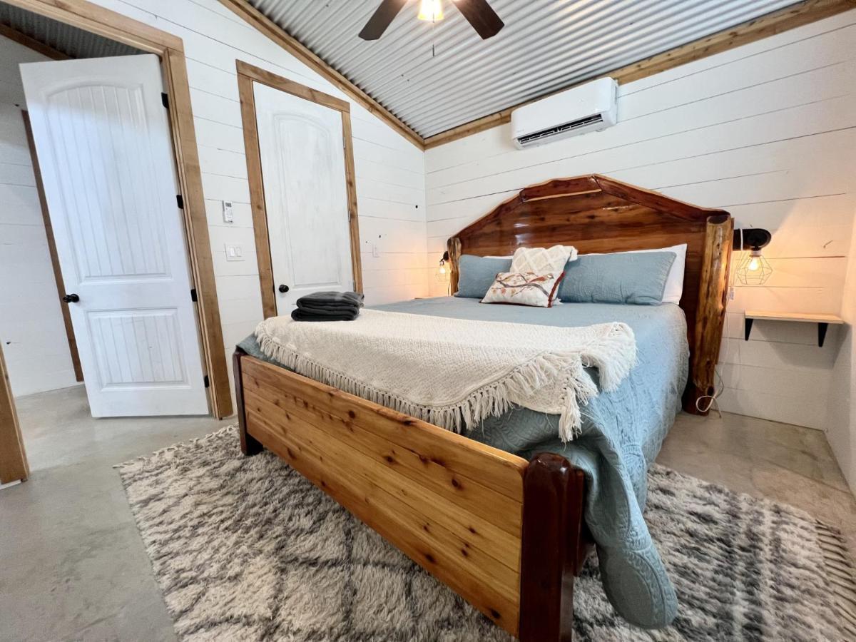 Hummingbird Haus - Hill Country Views On 20 Acres With Firepit Villa Spring Branch Екстериор снимка